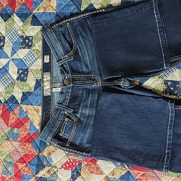 Too short - Picture 1 of 13